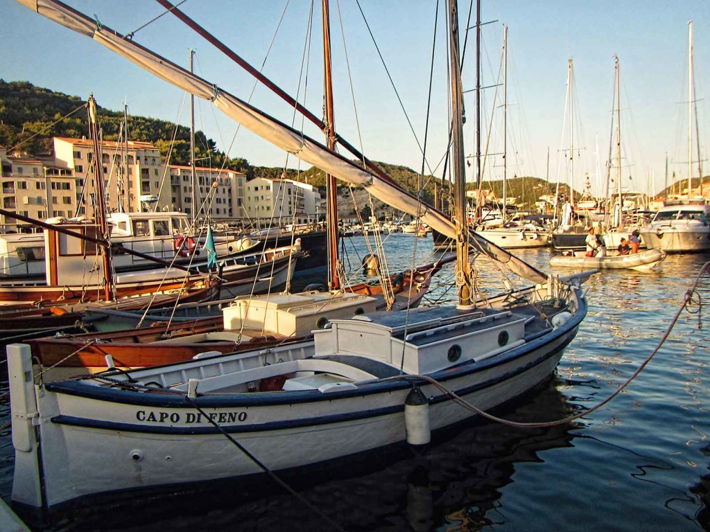 Bonifacio, Corsica, boat In harbor