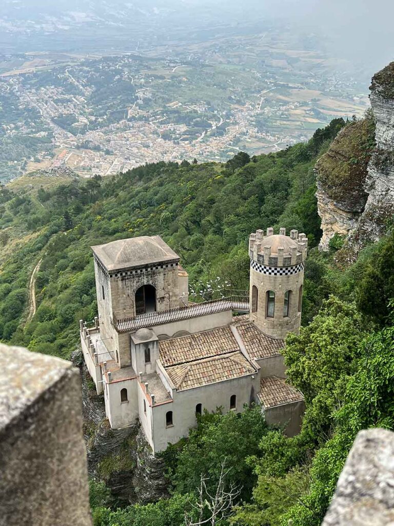 Toretta Pepoli was built on a rock in 1881 by Count Agostino Pepoli, and restored in 2014