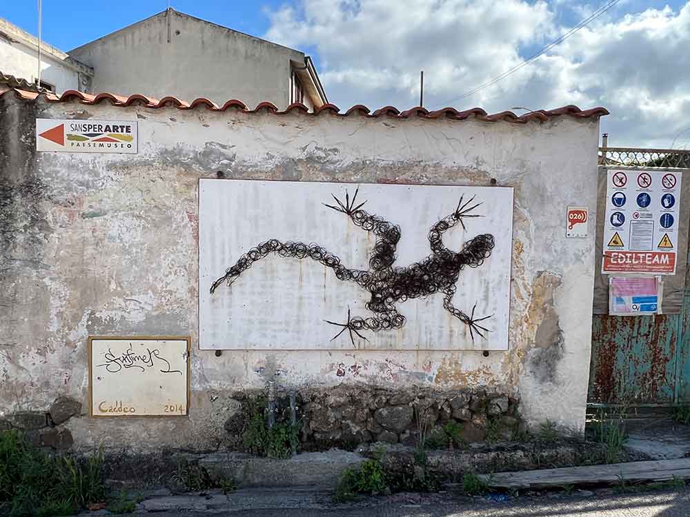 Lizard mural in San Sperate the Museum Village